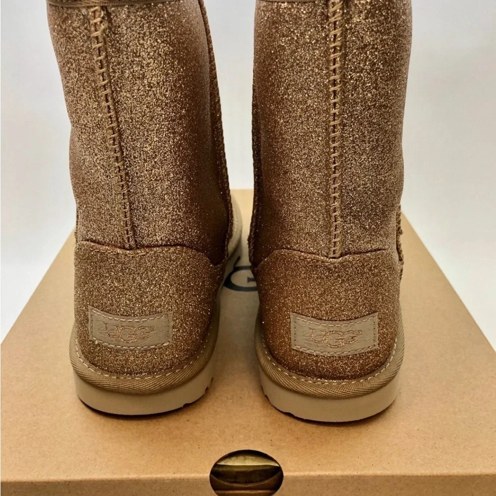 Ugg classic boots girls youth size 6.0 gold glitter NEW with box